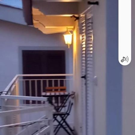 B&B A Casa Di Antonella Scauri  Exterior foto